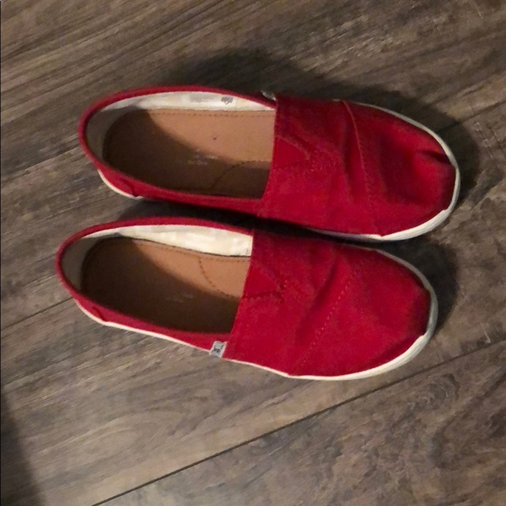 Toms Red flats